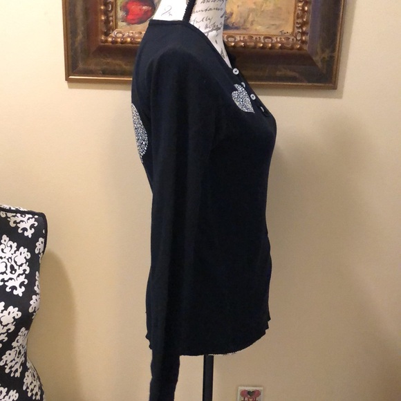 💔 Heartache Henley Crystal Heart embellished front and back long sleeve top - Picture 3 of 8